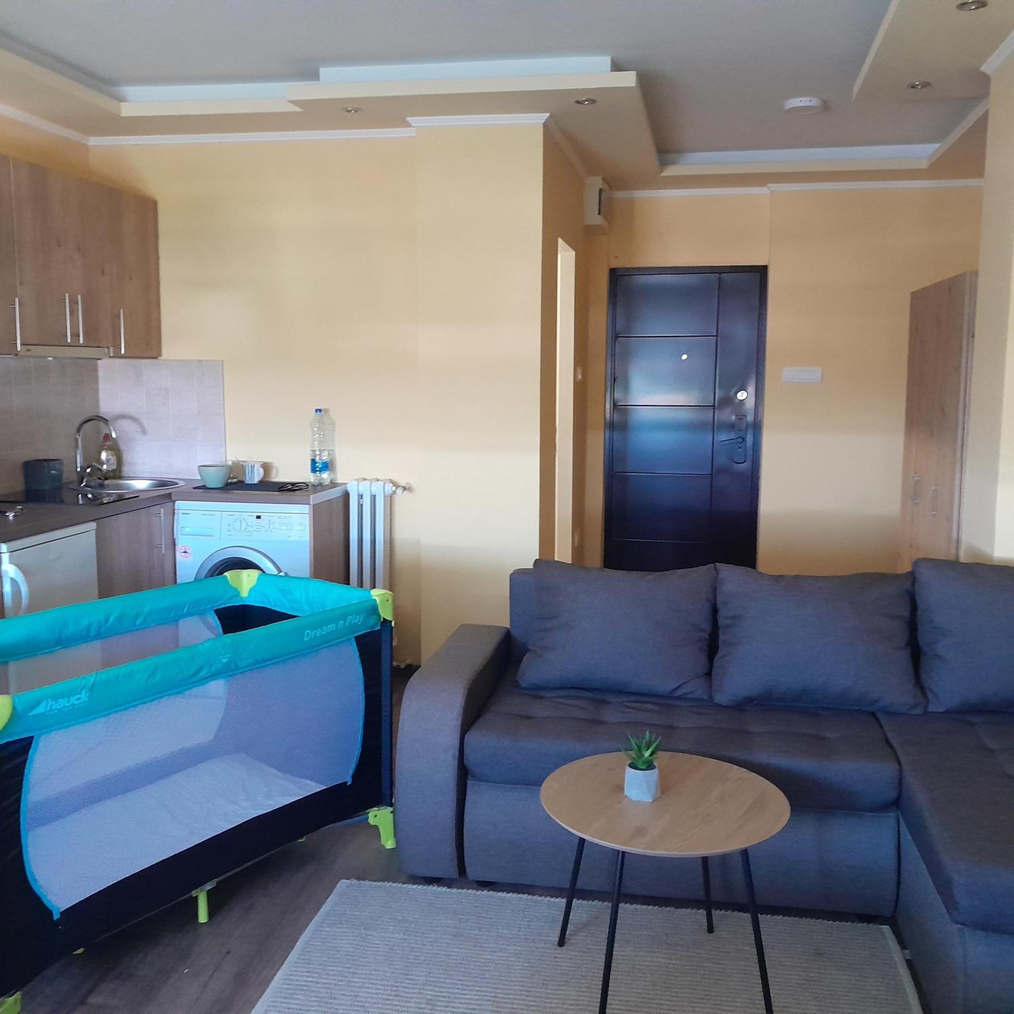 Lara Apartman Apartment Subotica Exterior foto